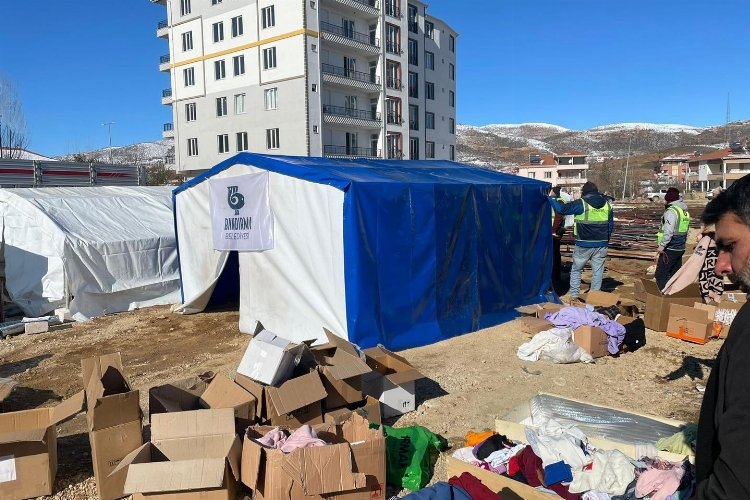 Bandırma'dan afet bölgesine çadır desteği