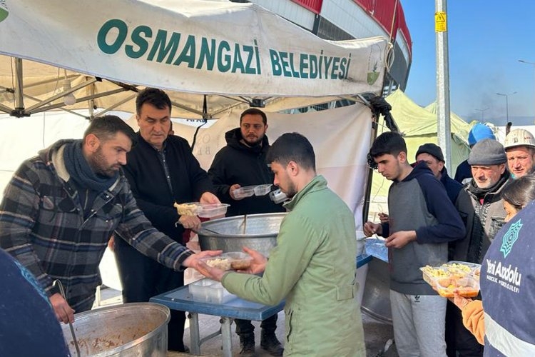 Osmangazi’den deprem bölgesine gönül sofraları