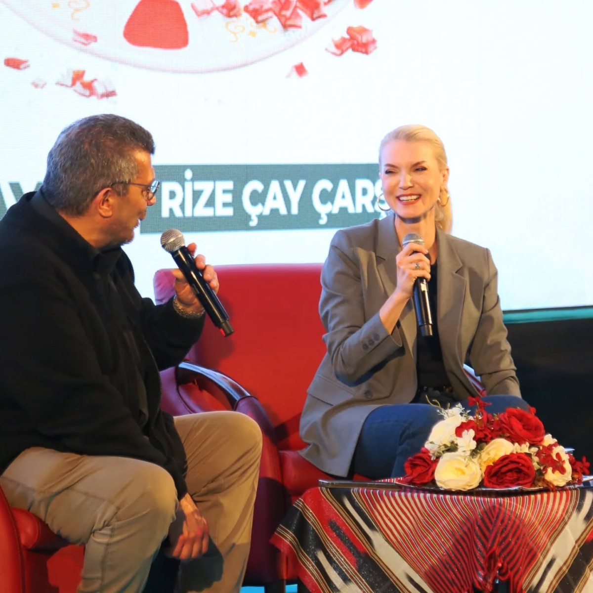 Pelin Çift ve Erhan Altunay ile “Gizli Tarih” söyleşisi
